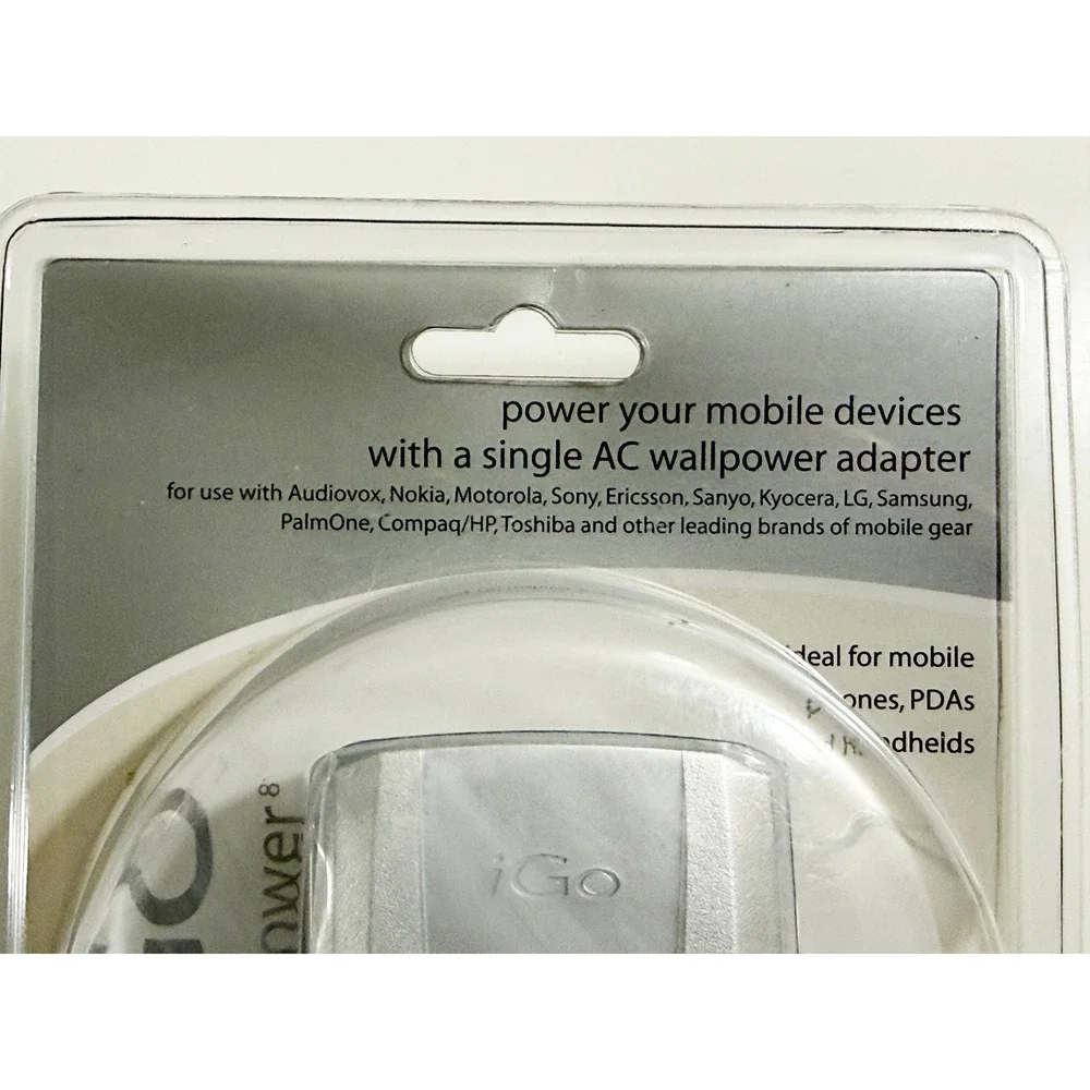 iGo Wallpower 8 AC Wall Adapter Universal Silver 8W iTips System 23-1401